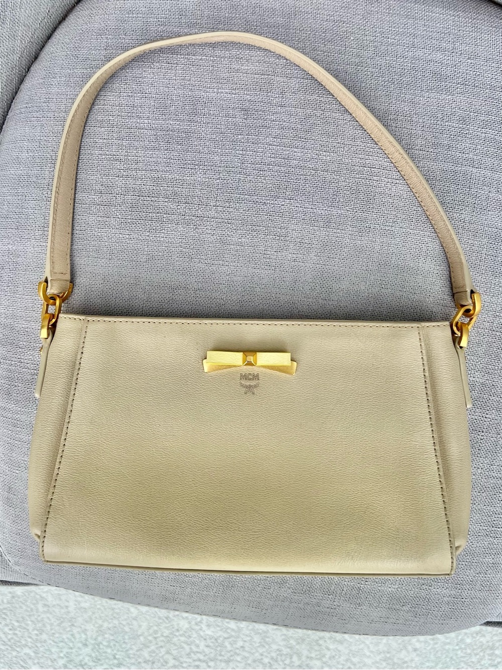 Rare MCM beige leather shoulder bag with bow